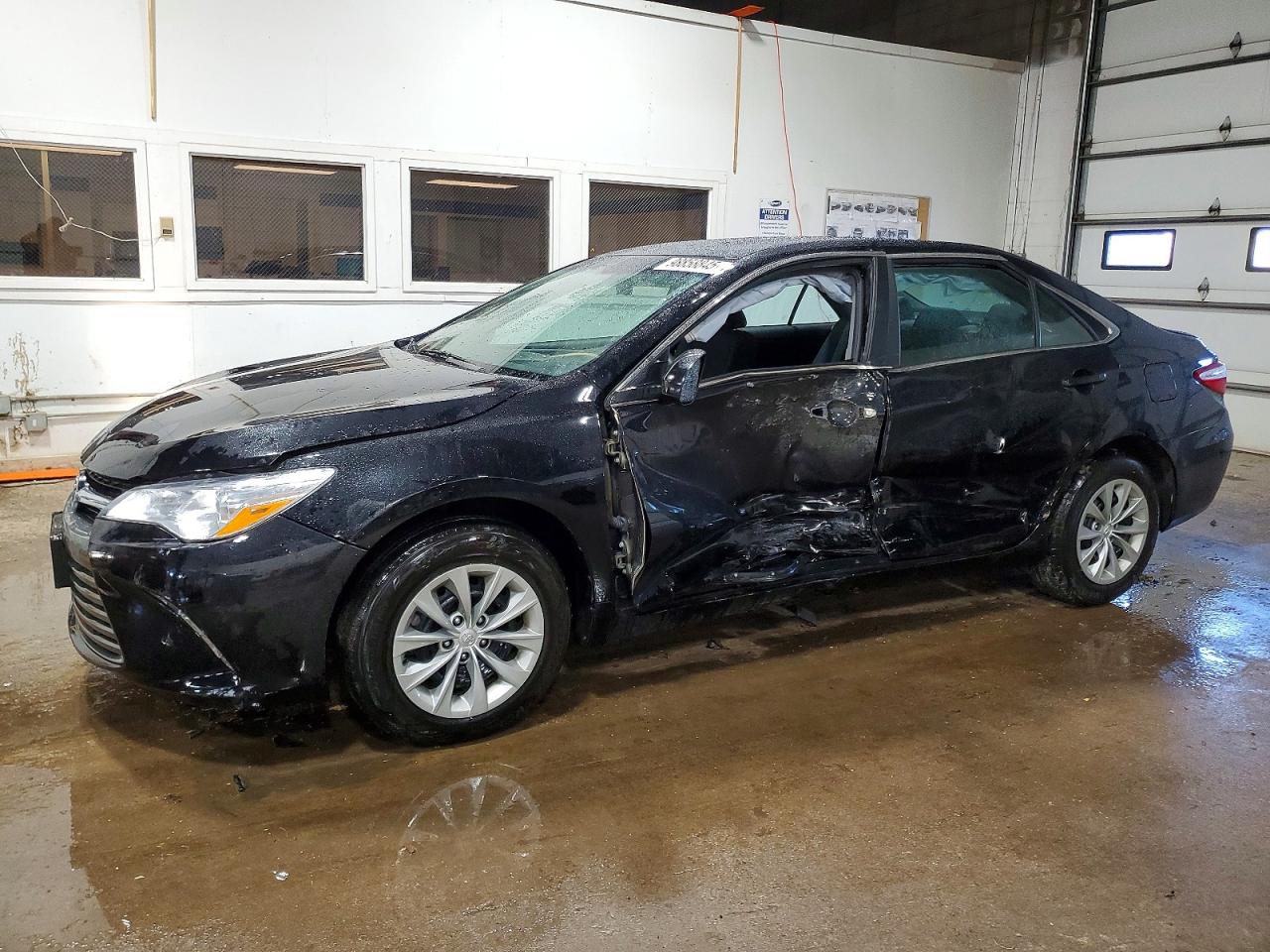 2017 TOYOTA CAMRY