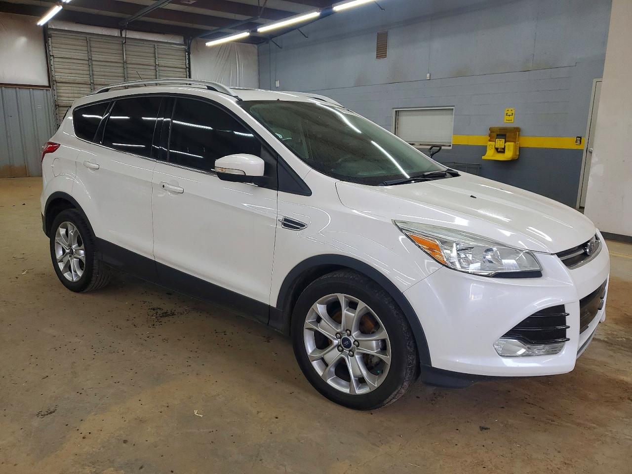 2016 FORD ESCAPE TITANIUM photo 4