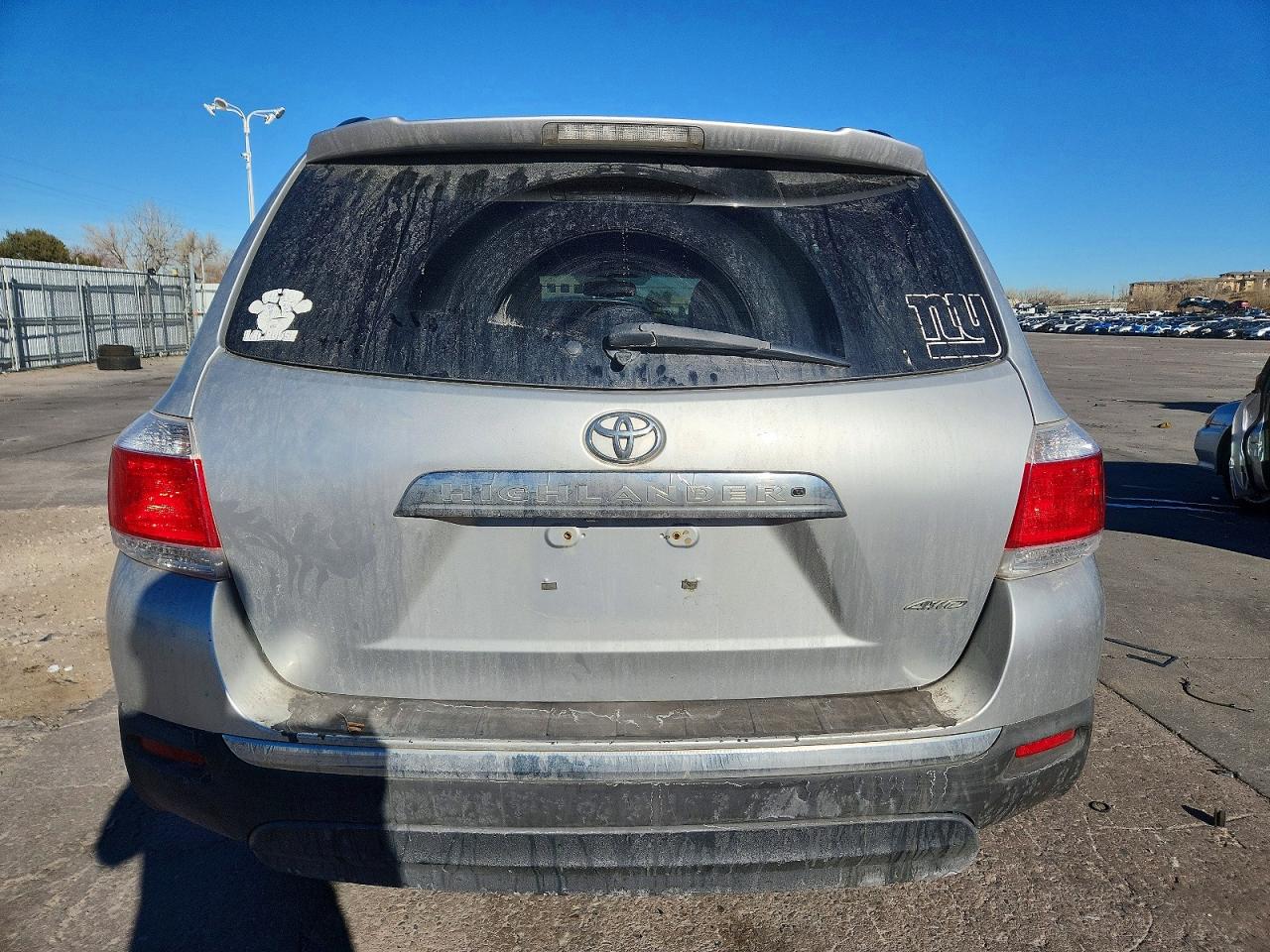 2013 TOYOTA HIGHLANDER BASE photo 6