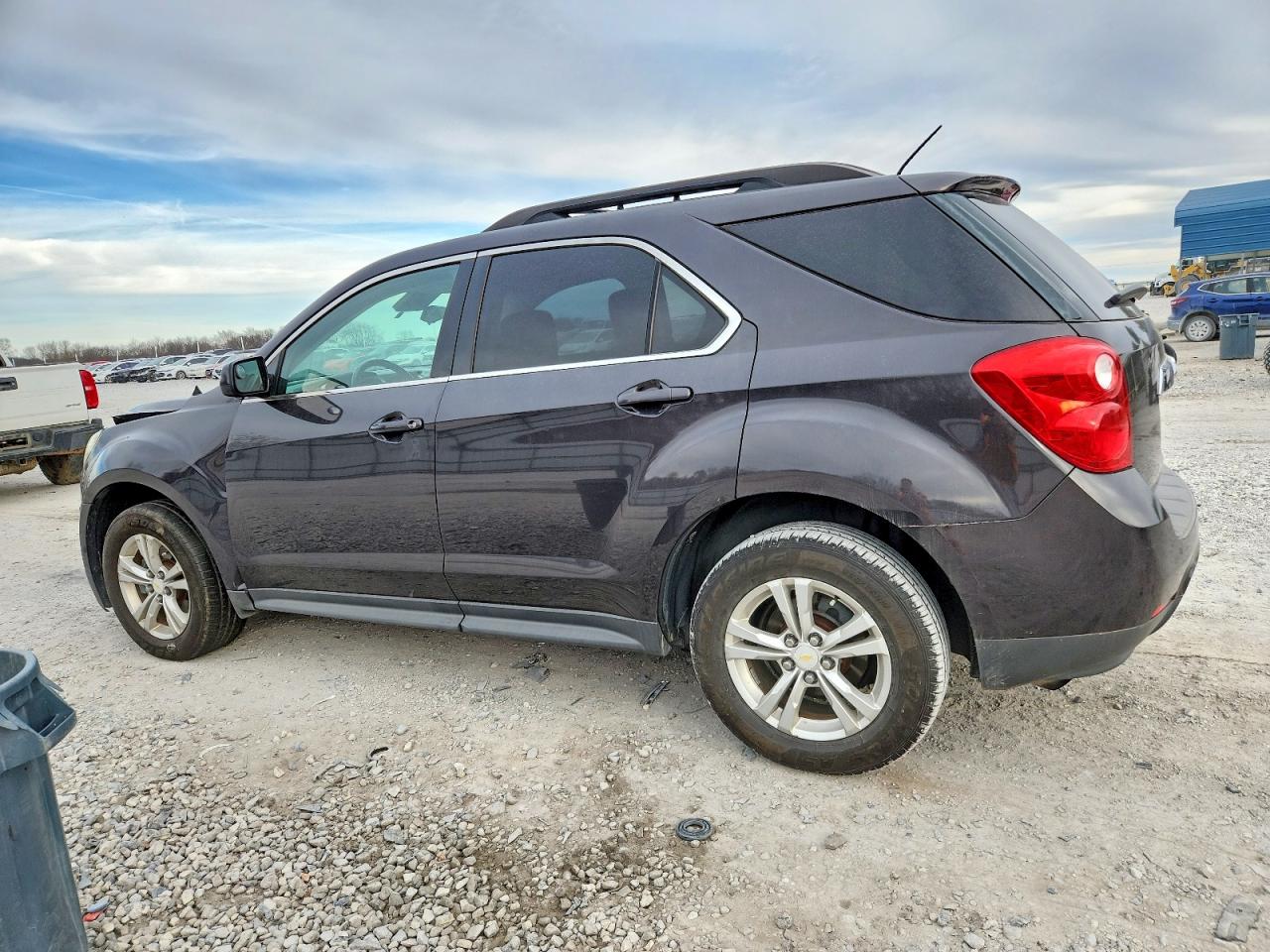 2015 CHEVROLET EQUINOX LT photo 2