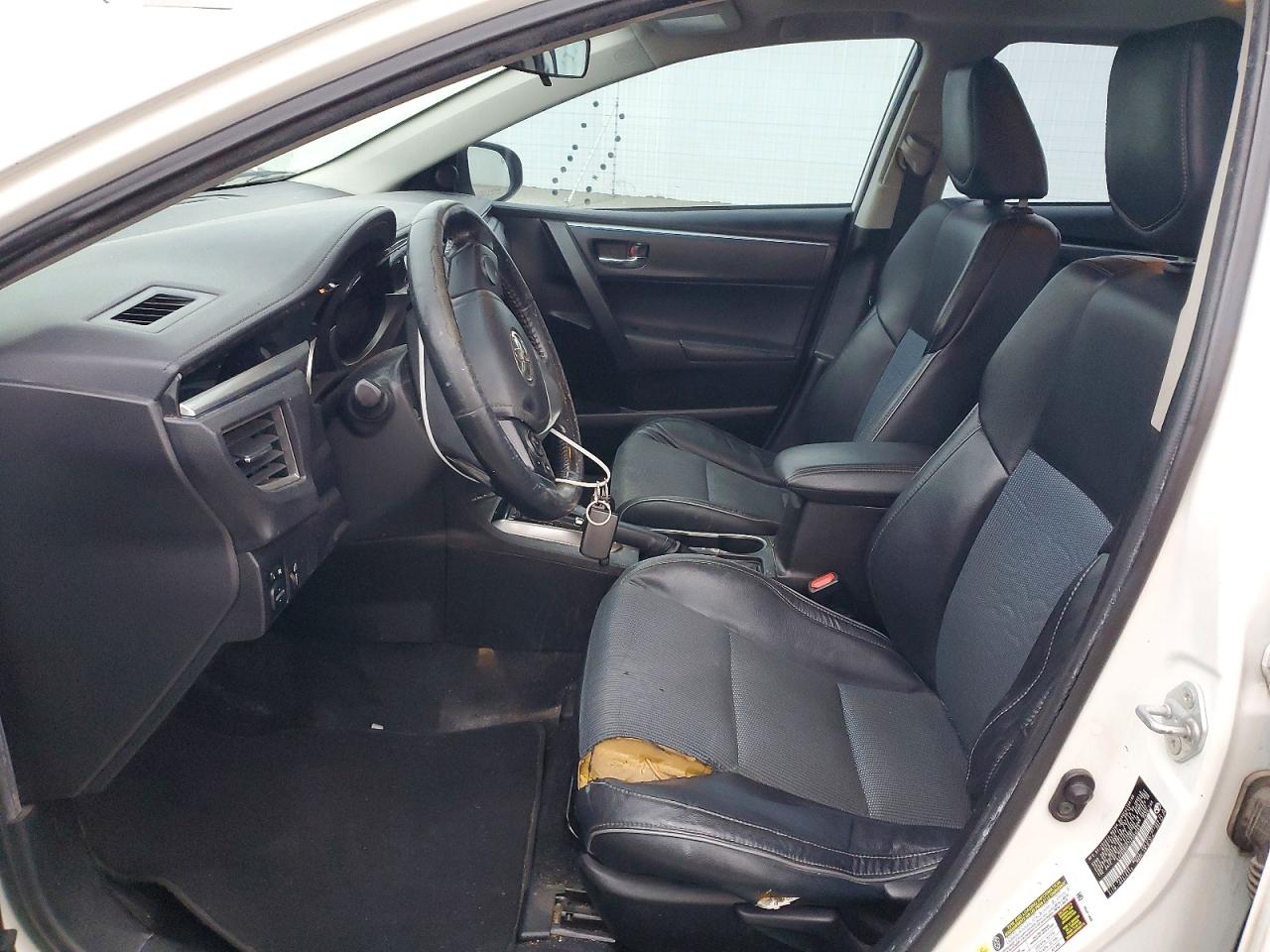 2014 TOYOTA COROLLA L photo 7