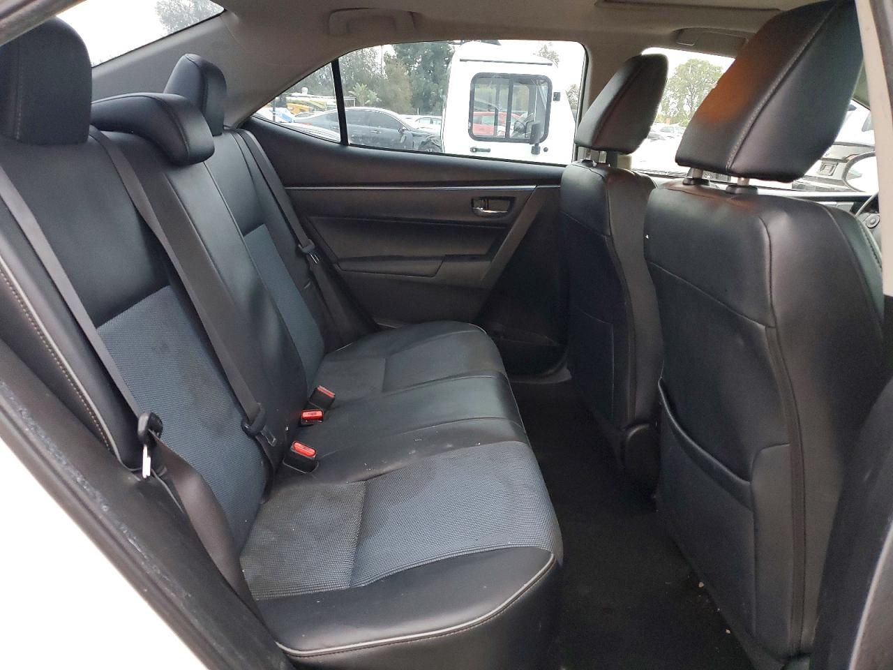 2014 TOYOTA COROLLA L photo 10