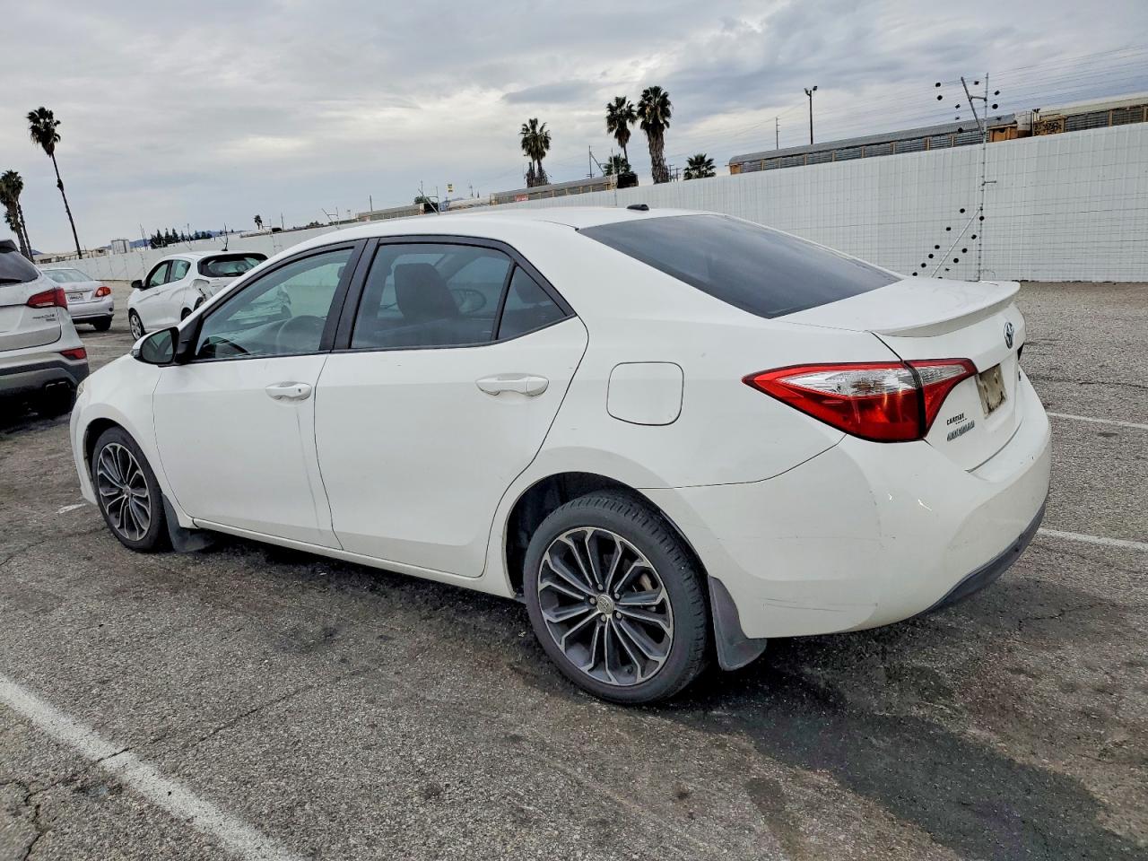 2014 TOYOTA COROLLA L photo 2