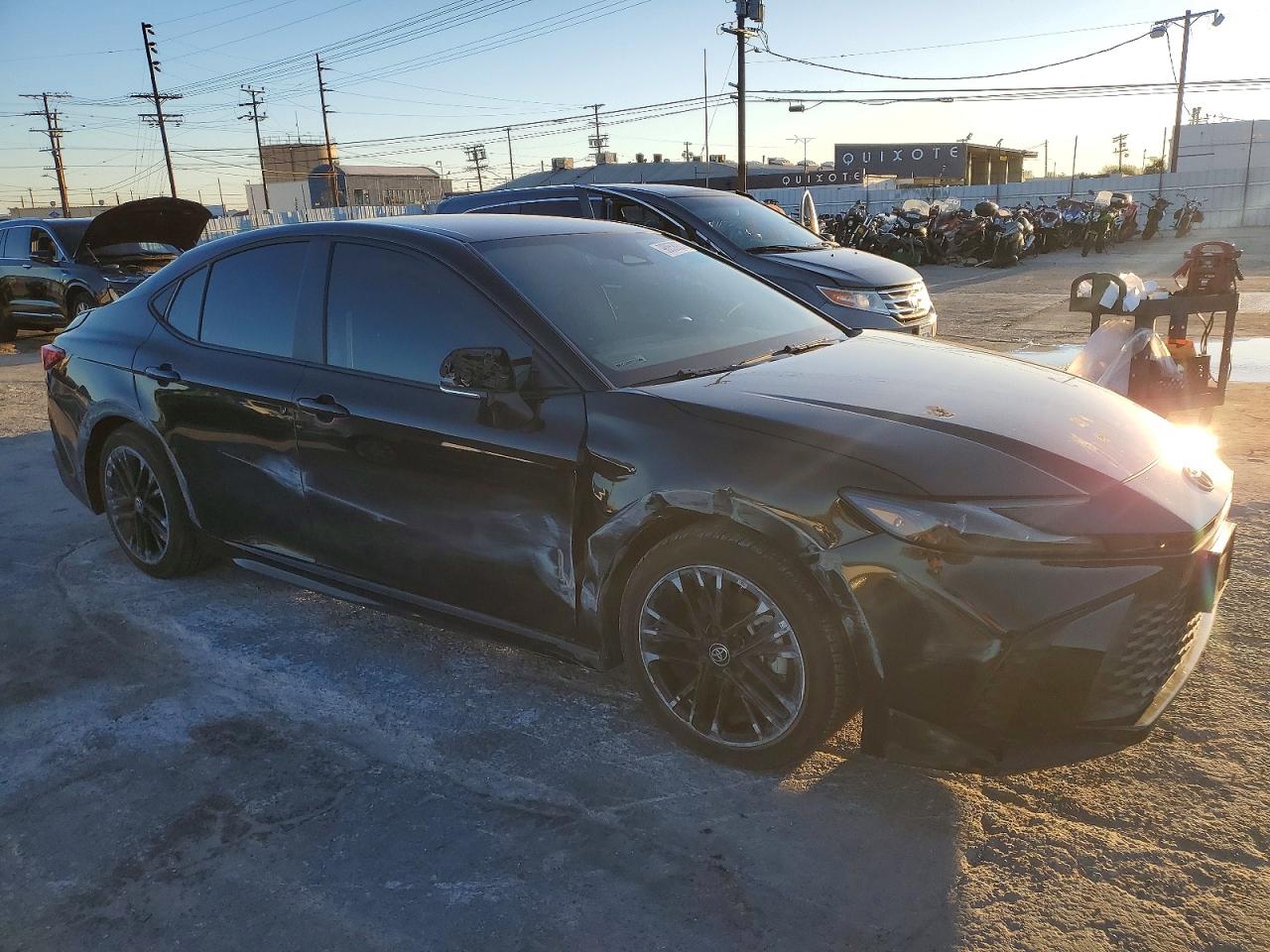 2025 TOYOTA CAMRY XSE photo 4
