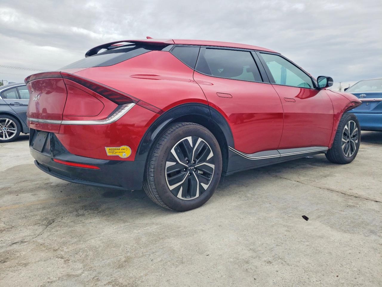 2022 KIA EV6 LIGHT photo 3