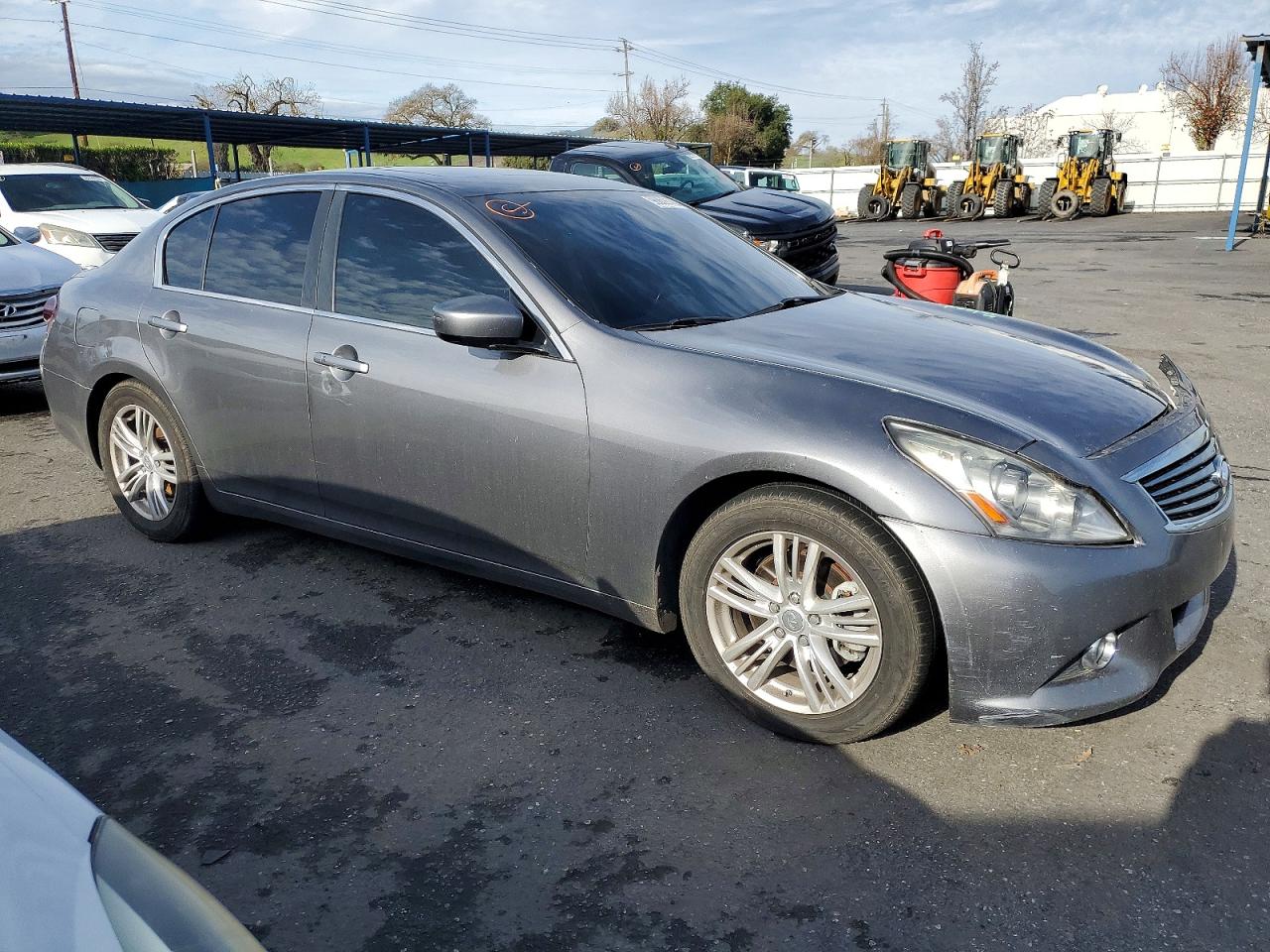 2013 INFINITI G37 BASE photo 4