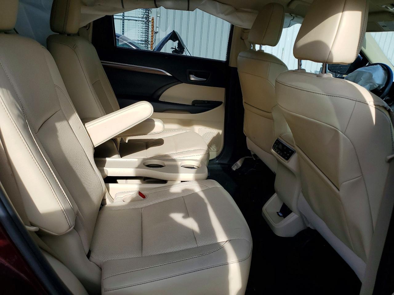 2019 TOYOTA HIGHLANDER LIMITED photo 11