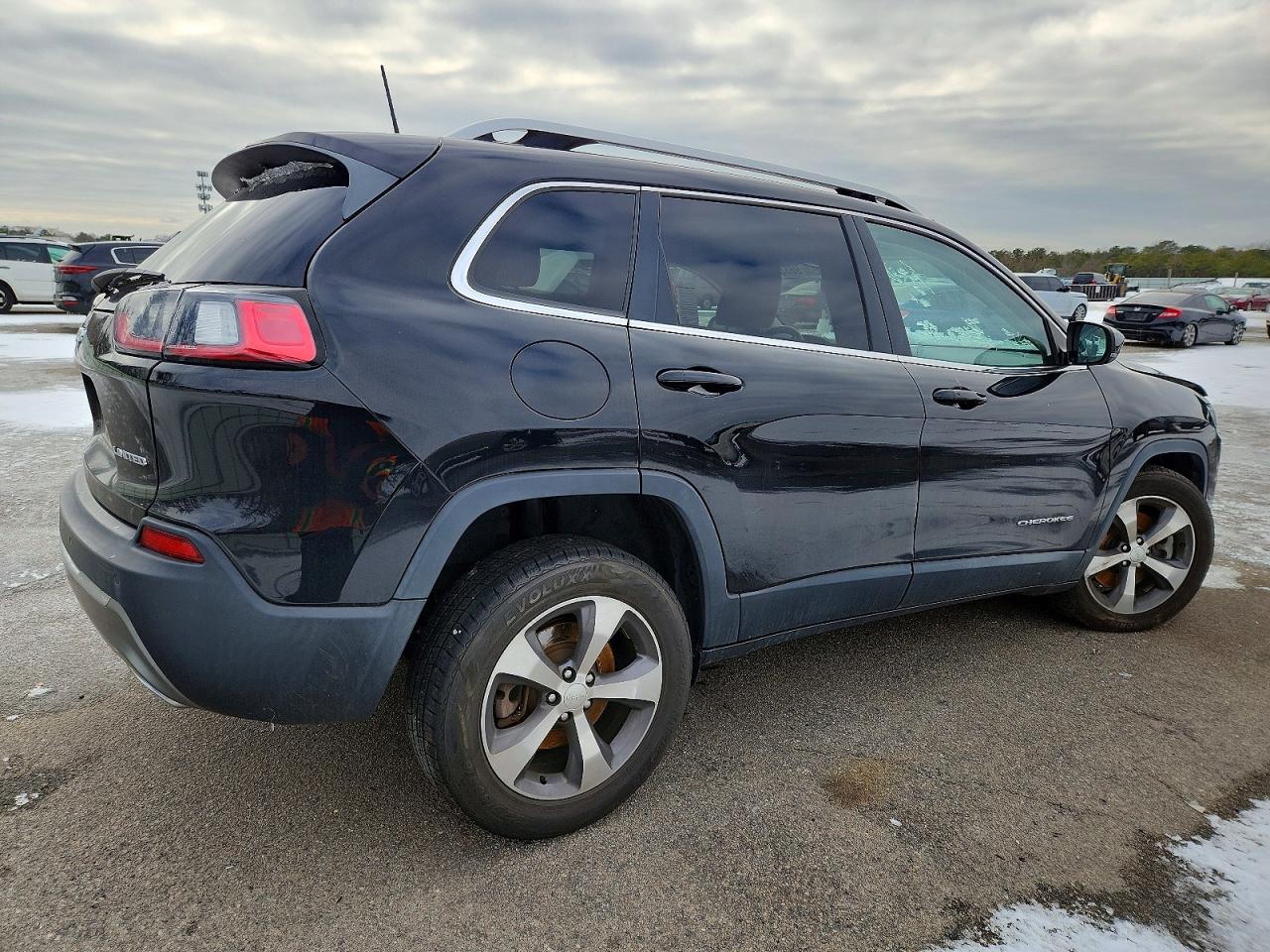 2019 JEEP CHEROKEE LIMITED photo 3