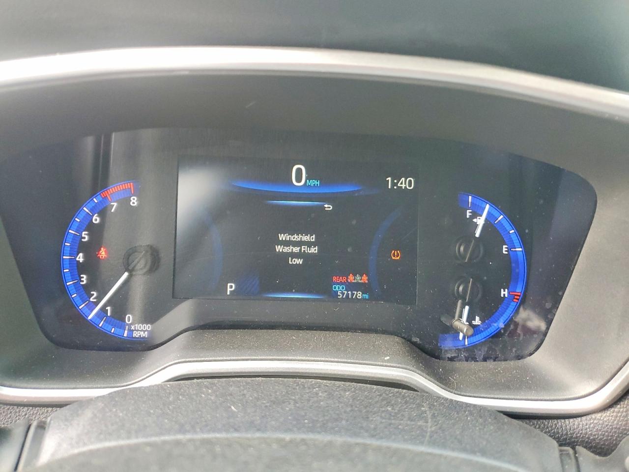 2022 TOYOTA COROLLA CROSS XLE photo 9