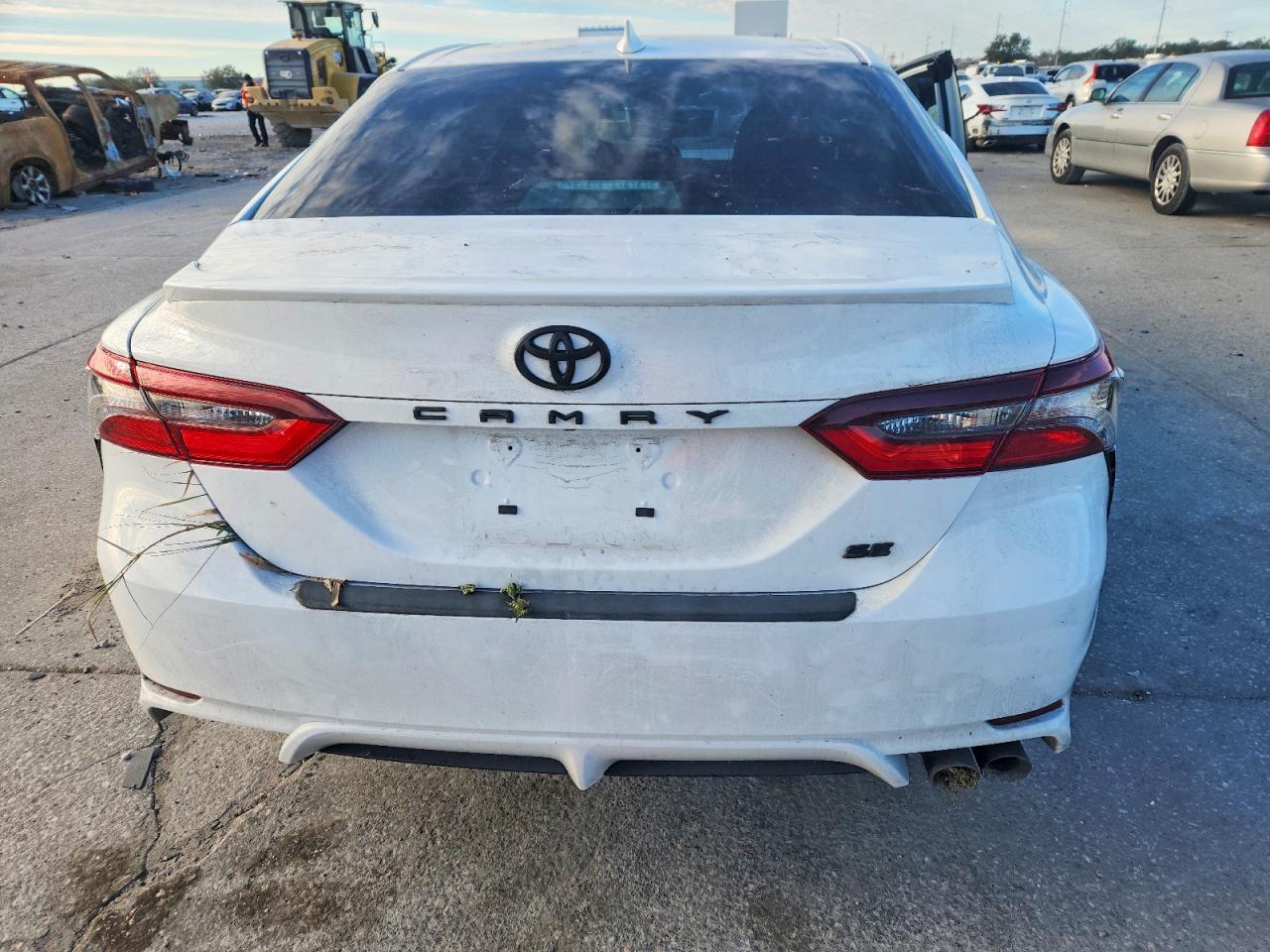 2024 TOYOTA CAMRY photo 6