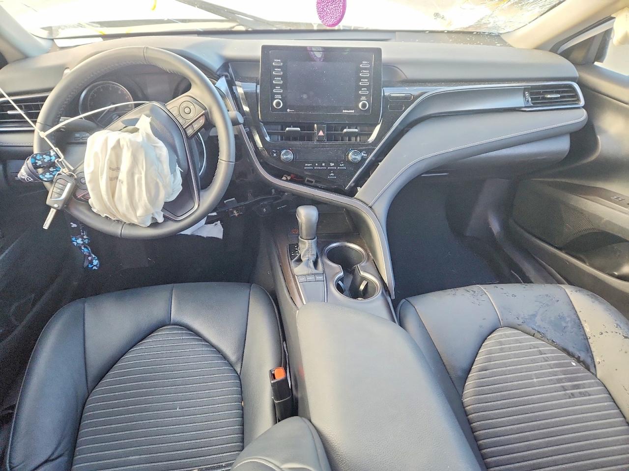 2024 TOYOTA CAMRY photo 8