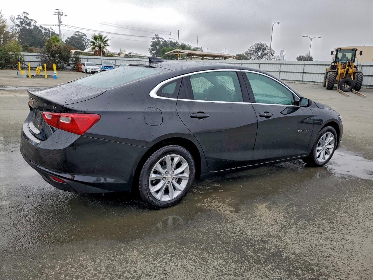 2025 CHEVROLET MALIBU LT photo 3