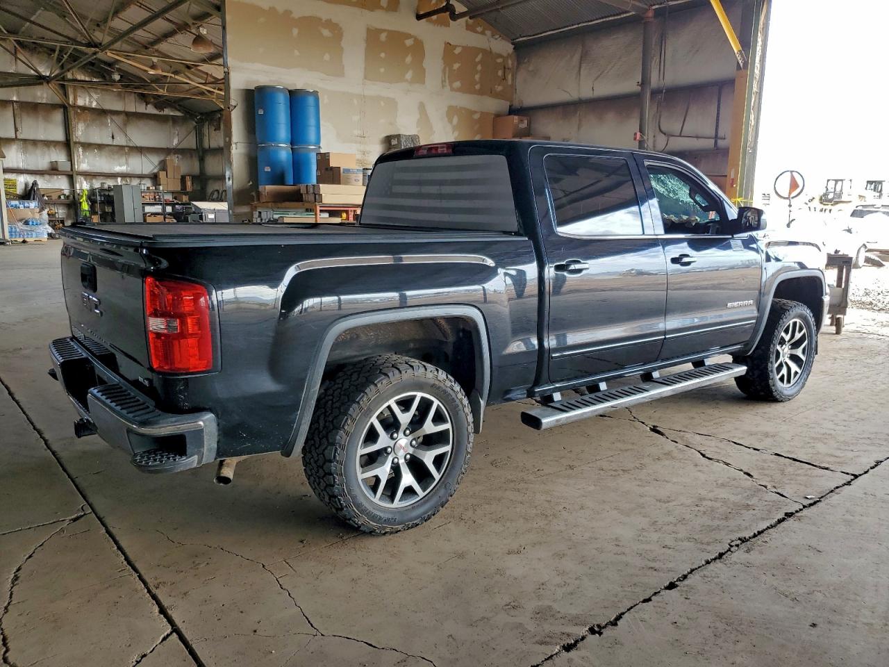 2014 GMC SIERRA K1500 SLE photo 3