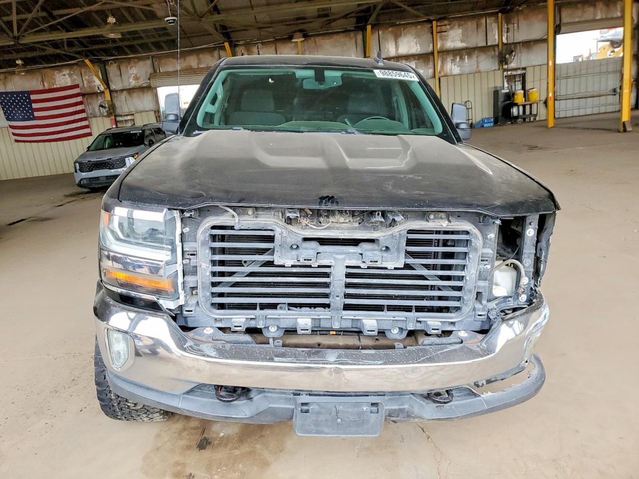 2018 CHEVROLET SILVERADO K1500 LT photo 5