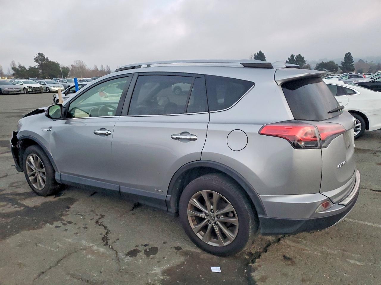 2017 TOYOTA RAV4 HV LIMITED photo 2