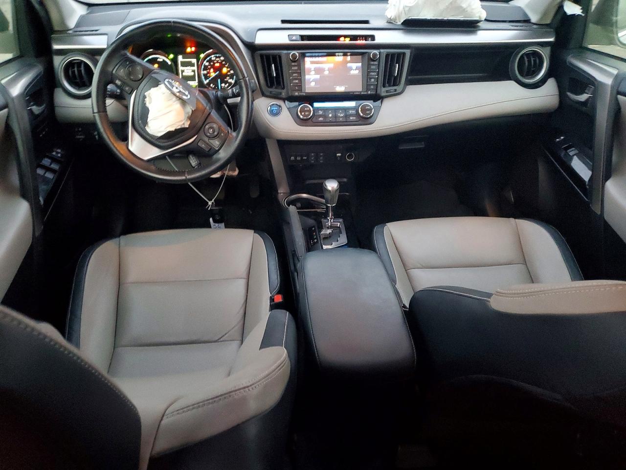 2017 TOYOTA RAV4 HV LIMITED photo 8