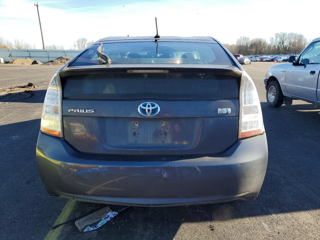 2010 TOYOTA PRIUS photo 6