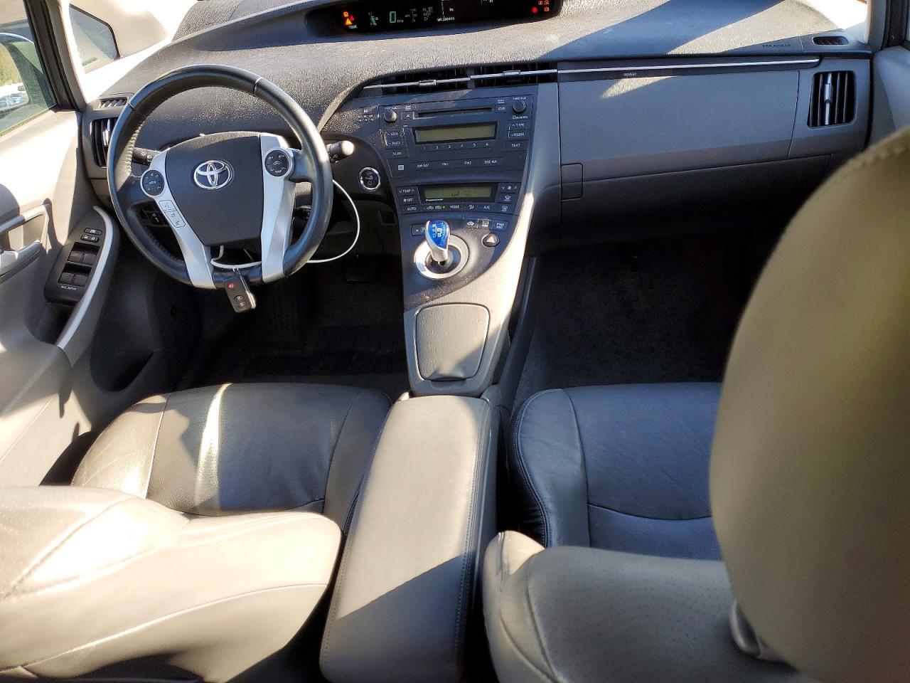 2010 TOYOTA PRIUS photo 8