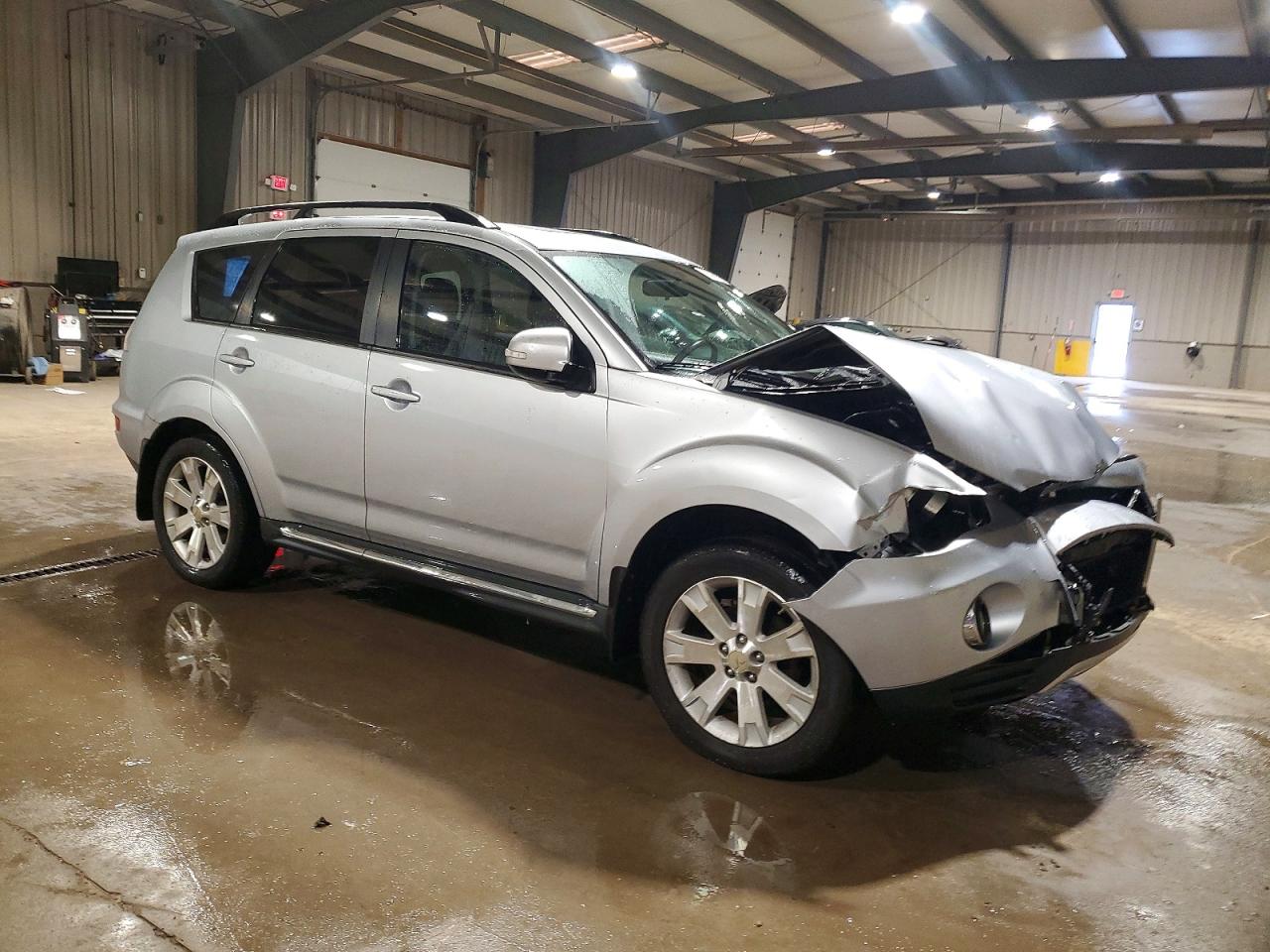 2011 MITSUBISHI OUTLANDER SE photo 4
