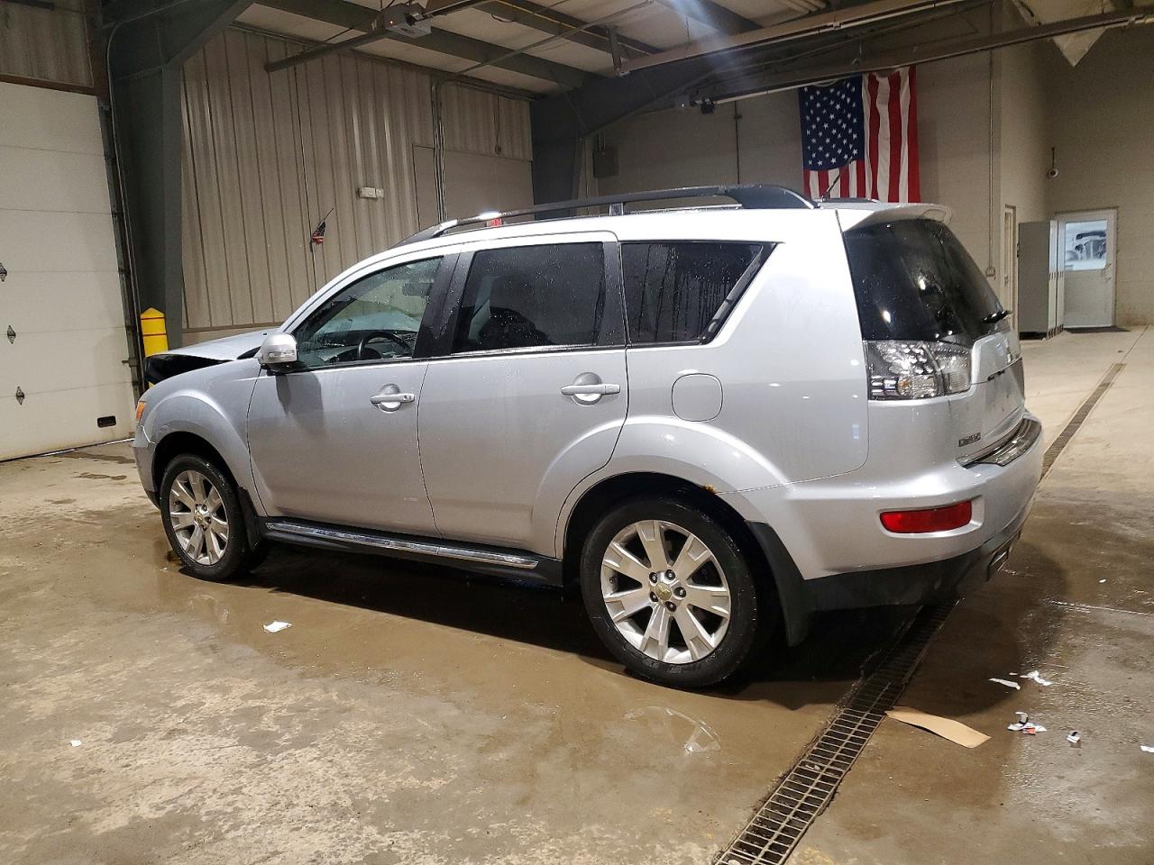 2011 MITSUBISHI OUTLANDER SE photo 2