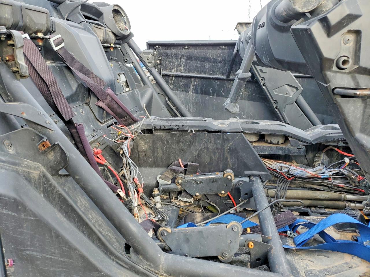2021 CAN-AM MAVERICK MAX UTILITY VEHICLE photo 6