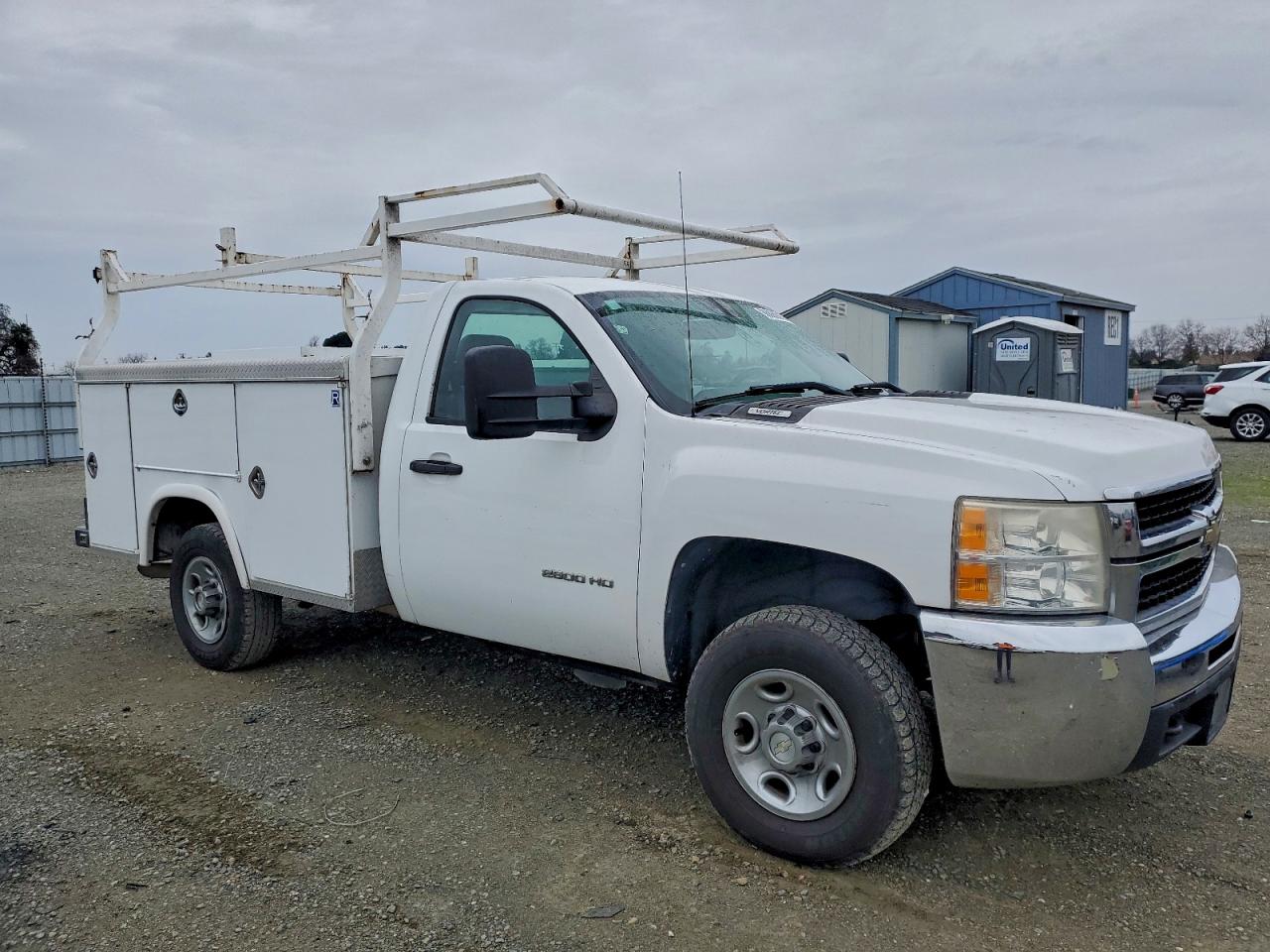 2010 CHEVROLET SILVERADO UTILITY / SERVICE TRUCK photo 4