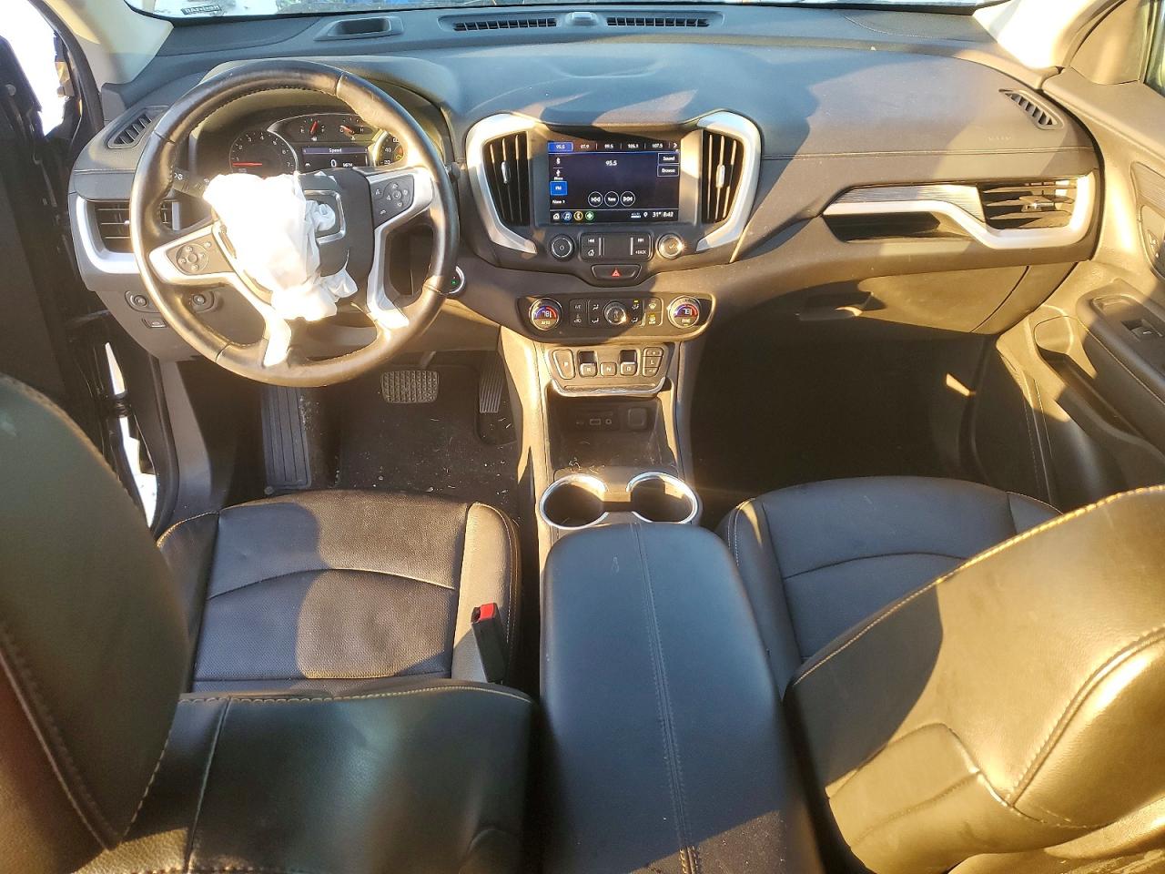 2020 GMC TERRAIN SLT photo 8
