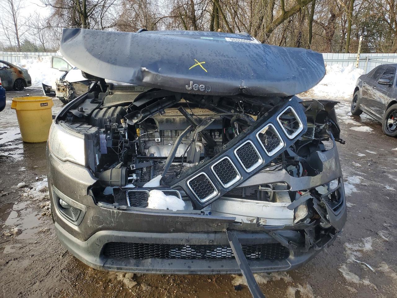 2017 JEEP COMPASS LATITUDE photo 9