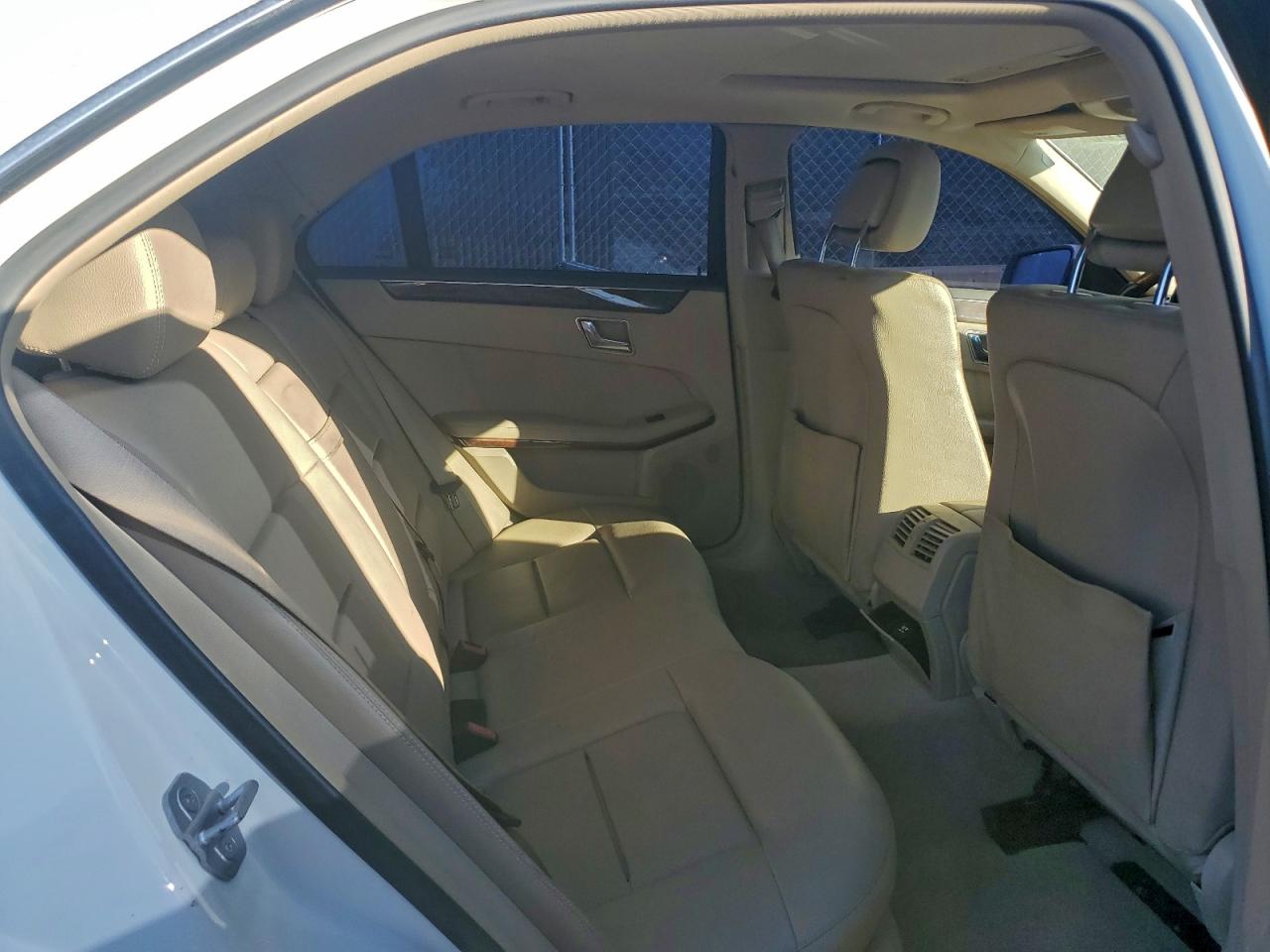 2011 MERCEDES-BENZ E 350 photo 10