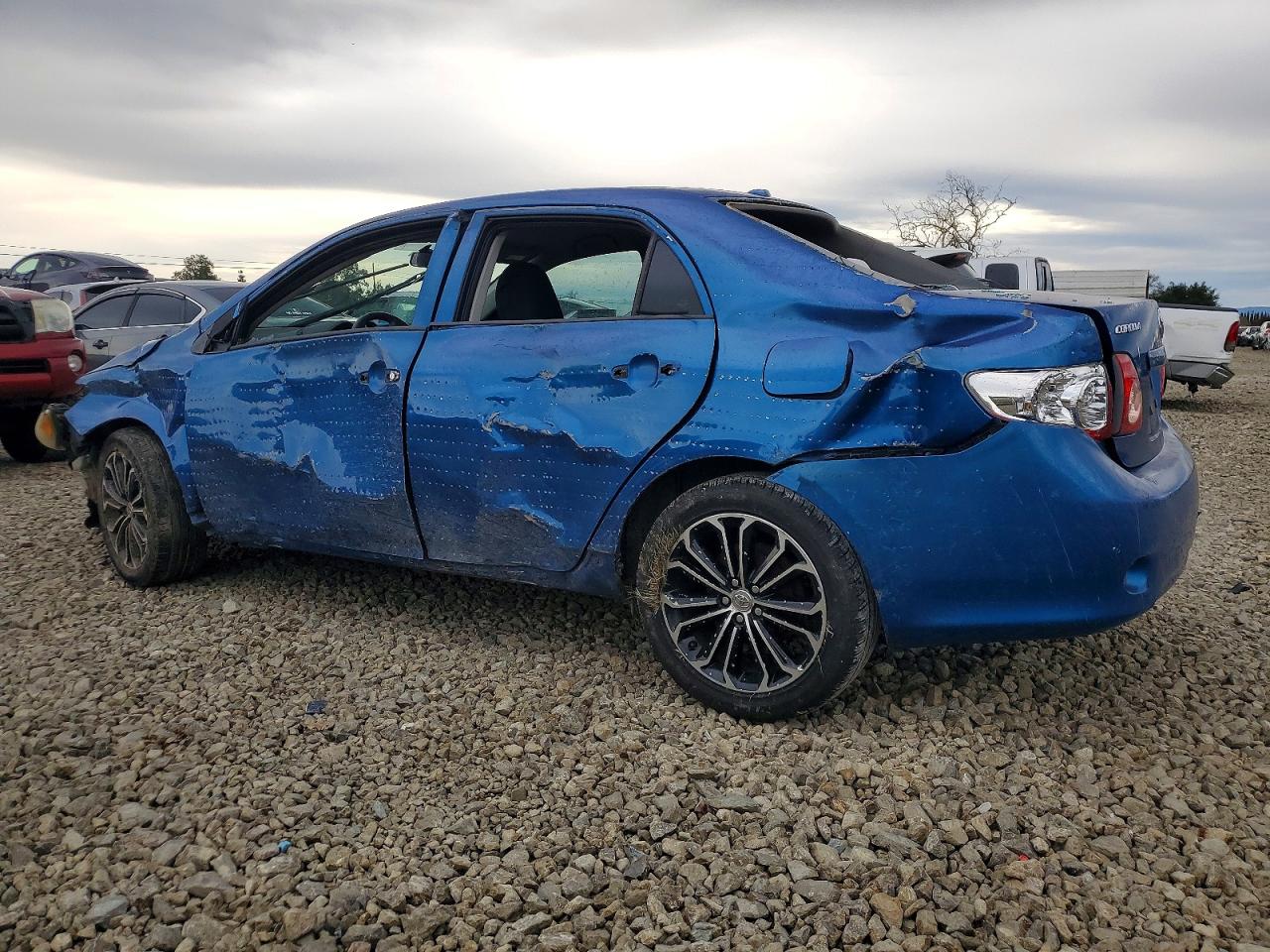 2009 TOYOTA COROLLA BASE photo 2