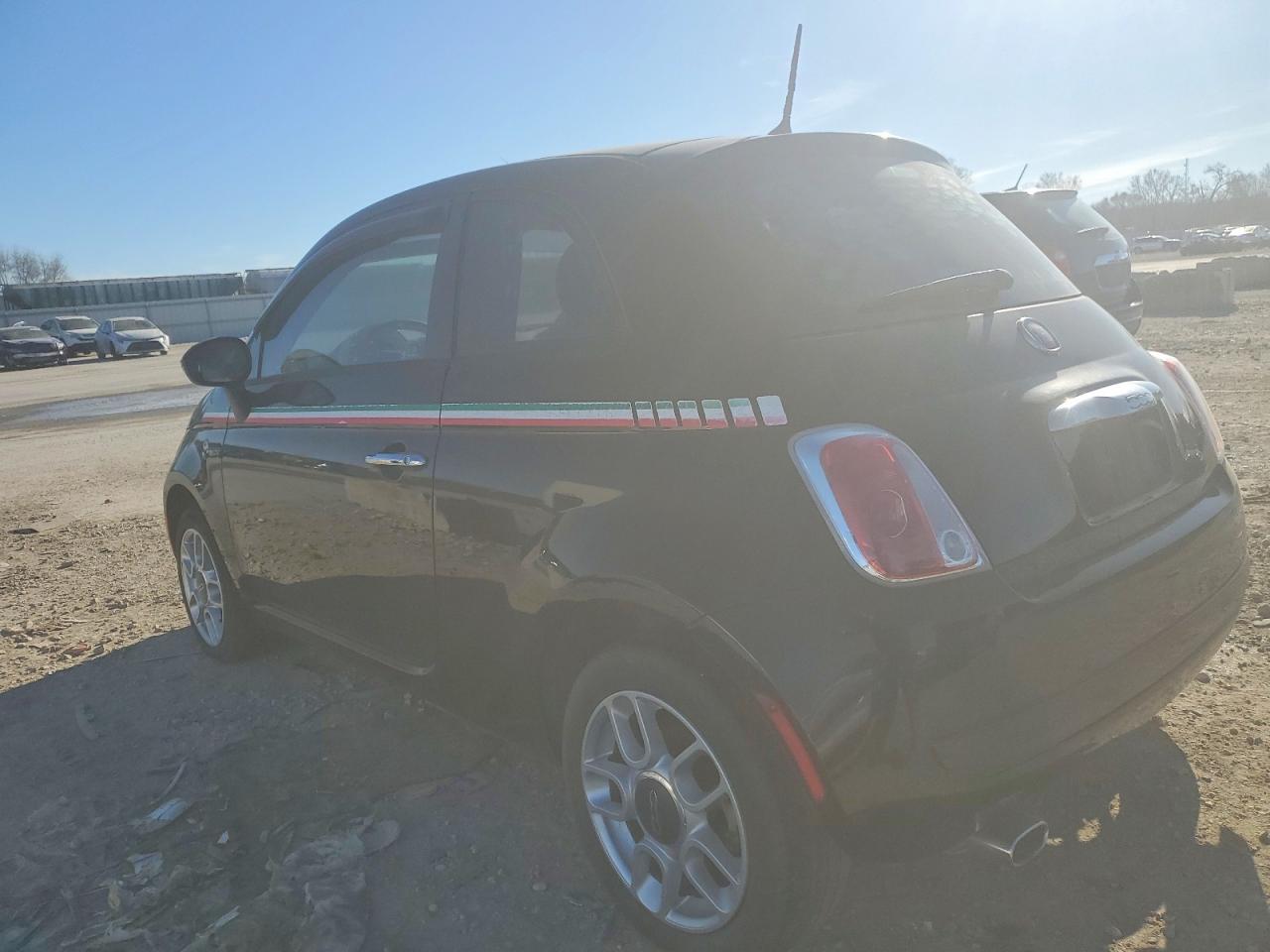 2013 FIAT 500 POP photo 2