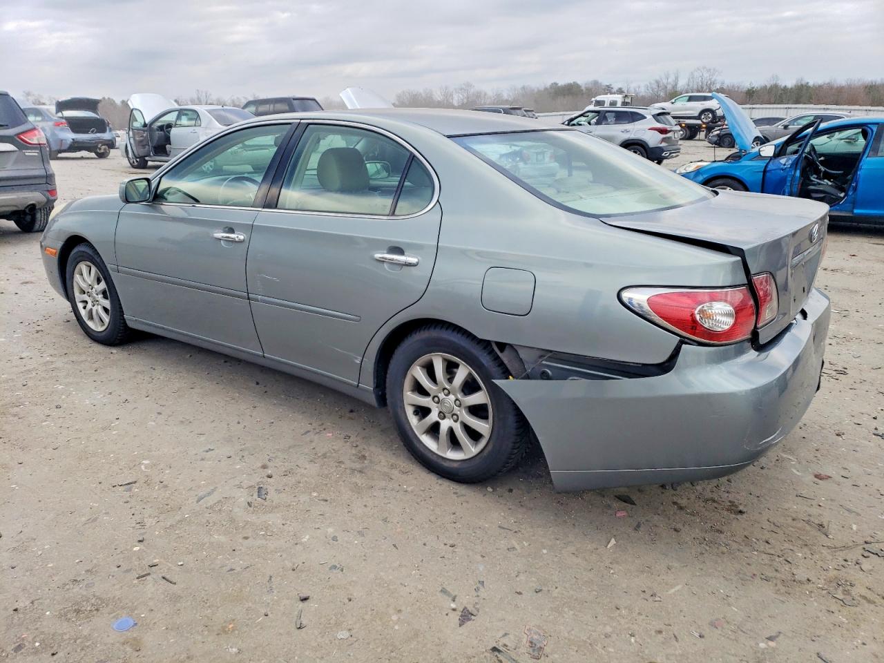 2003 LEXUS ES 300 photo 2