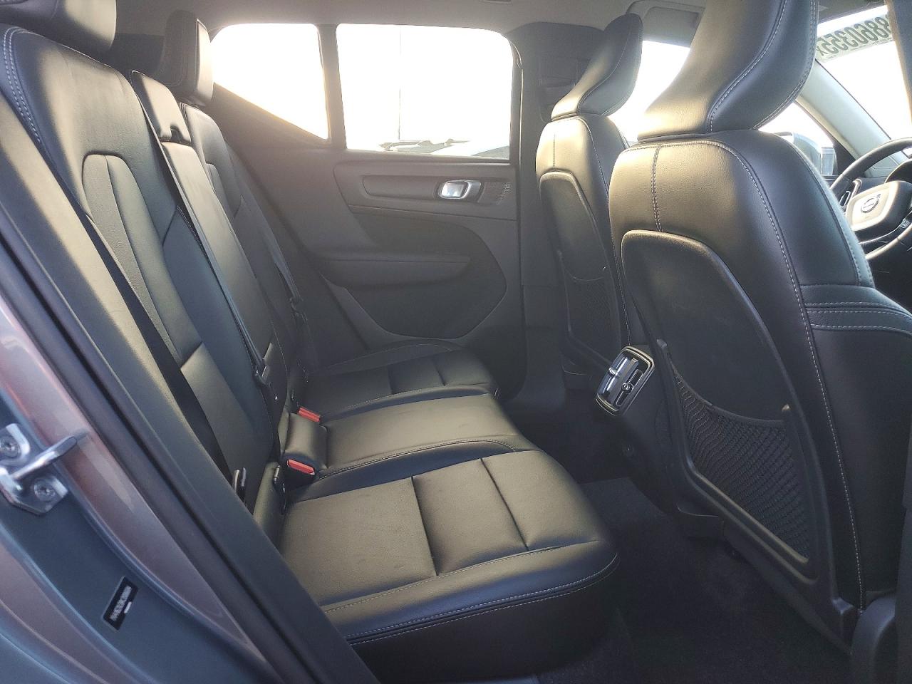 2019 VOLVO XC40 T5 MOMENTUM photo 11