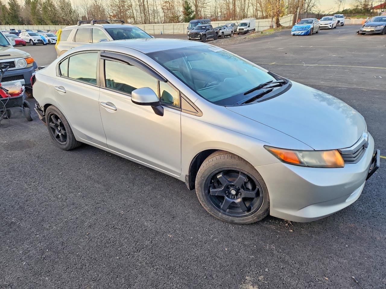 2012 HONDA CIVIC LX photo 4
