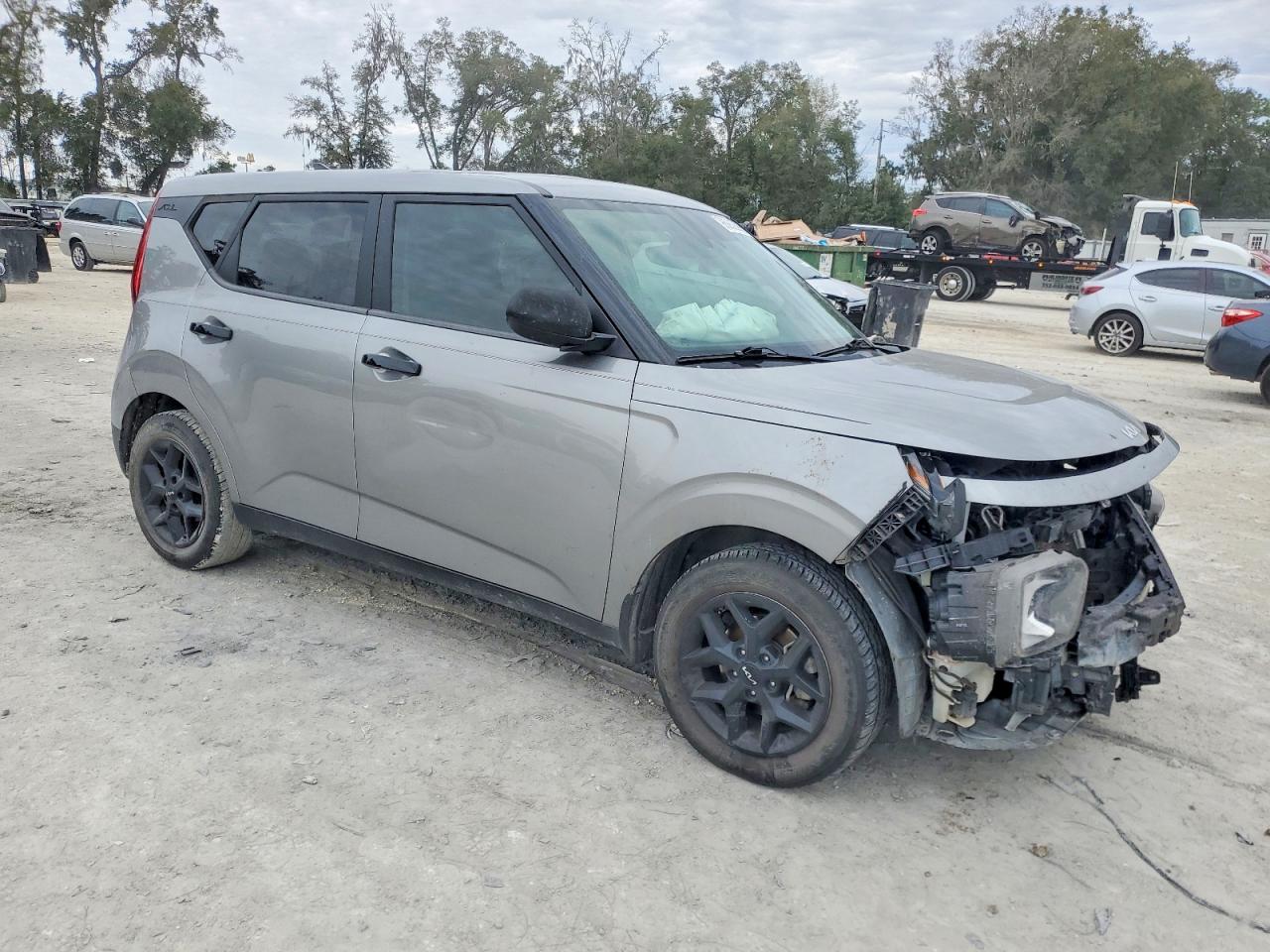 2022 KIA SOUL LX photo 4