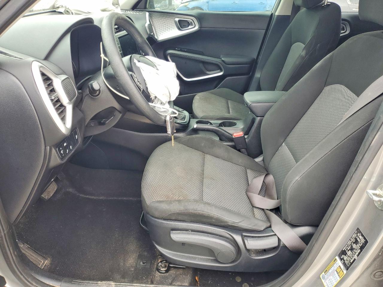 2022 KIA SOUL LX photo 7