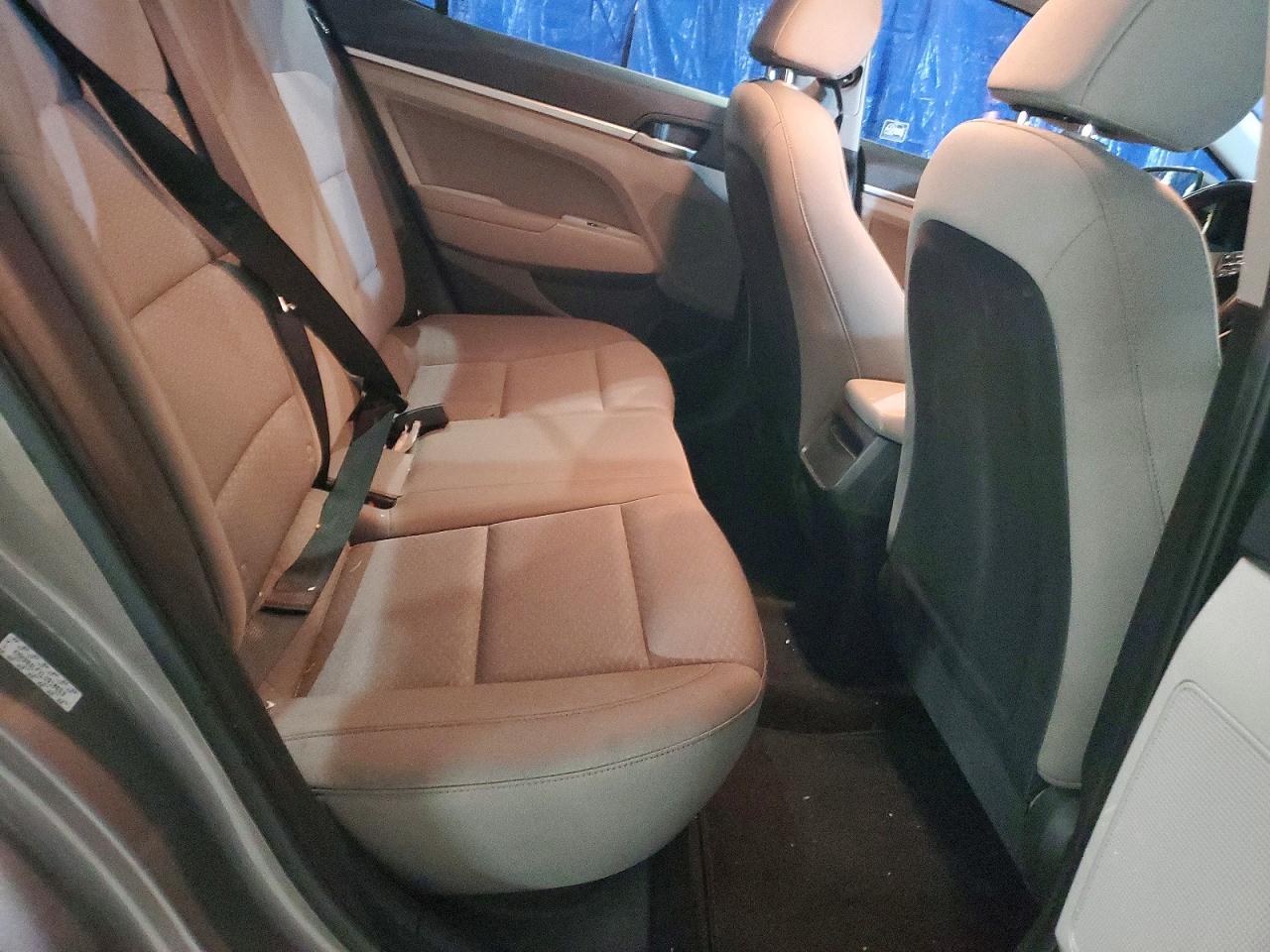 2020 HYUNDAI ELANTRA SEL photo 10