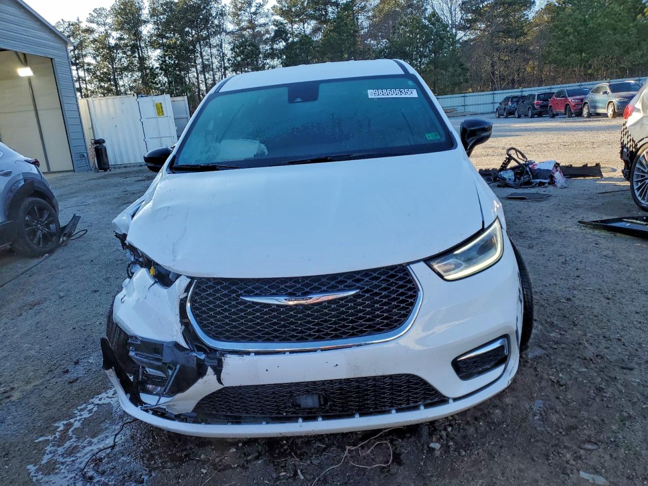 2026 CHRYSLER PACIFICA SELECT photo 5