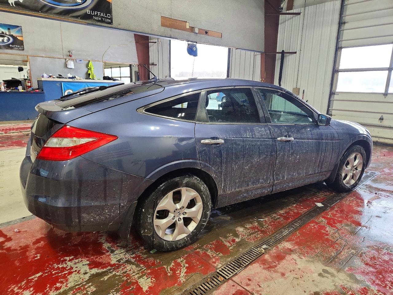 2012 HONDA CROSSTOUR EXL photo 3