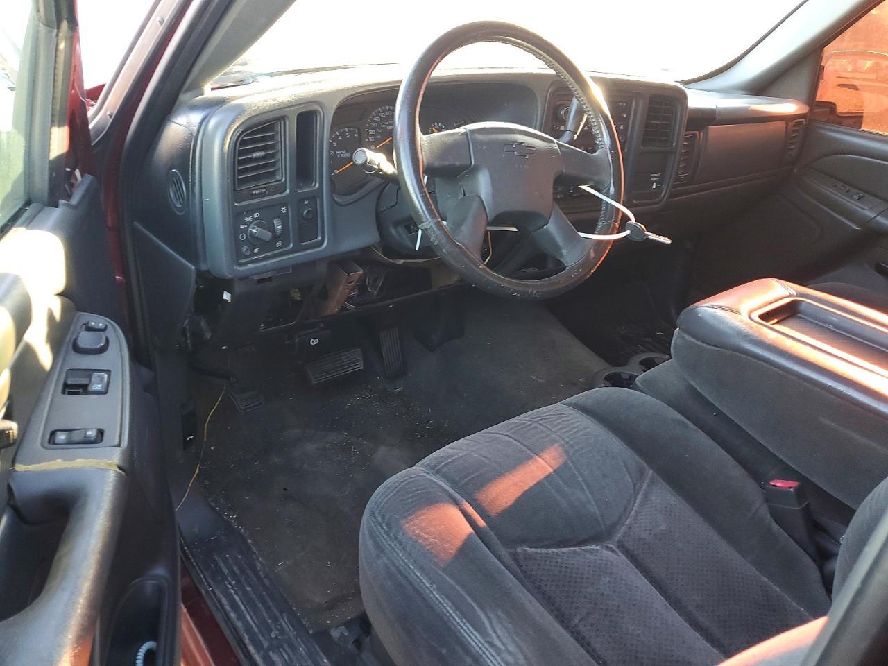 2004 CHEVROLET SILVERADO C1500 photo 8