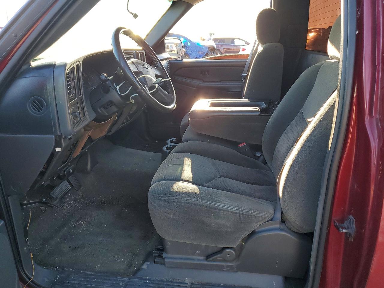 2004 CHEVROLET SILVERADO C1500 photo 7
