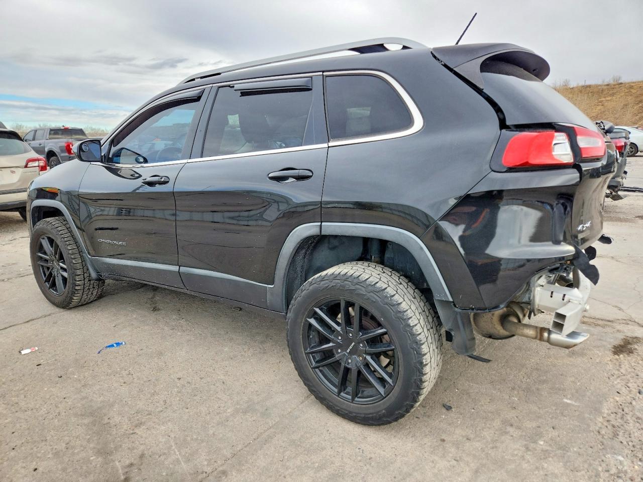 2014 JEEP CHEROKEE LATITUDE photo 2
