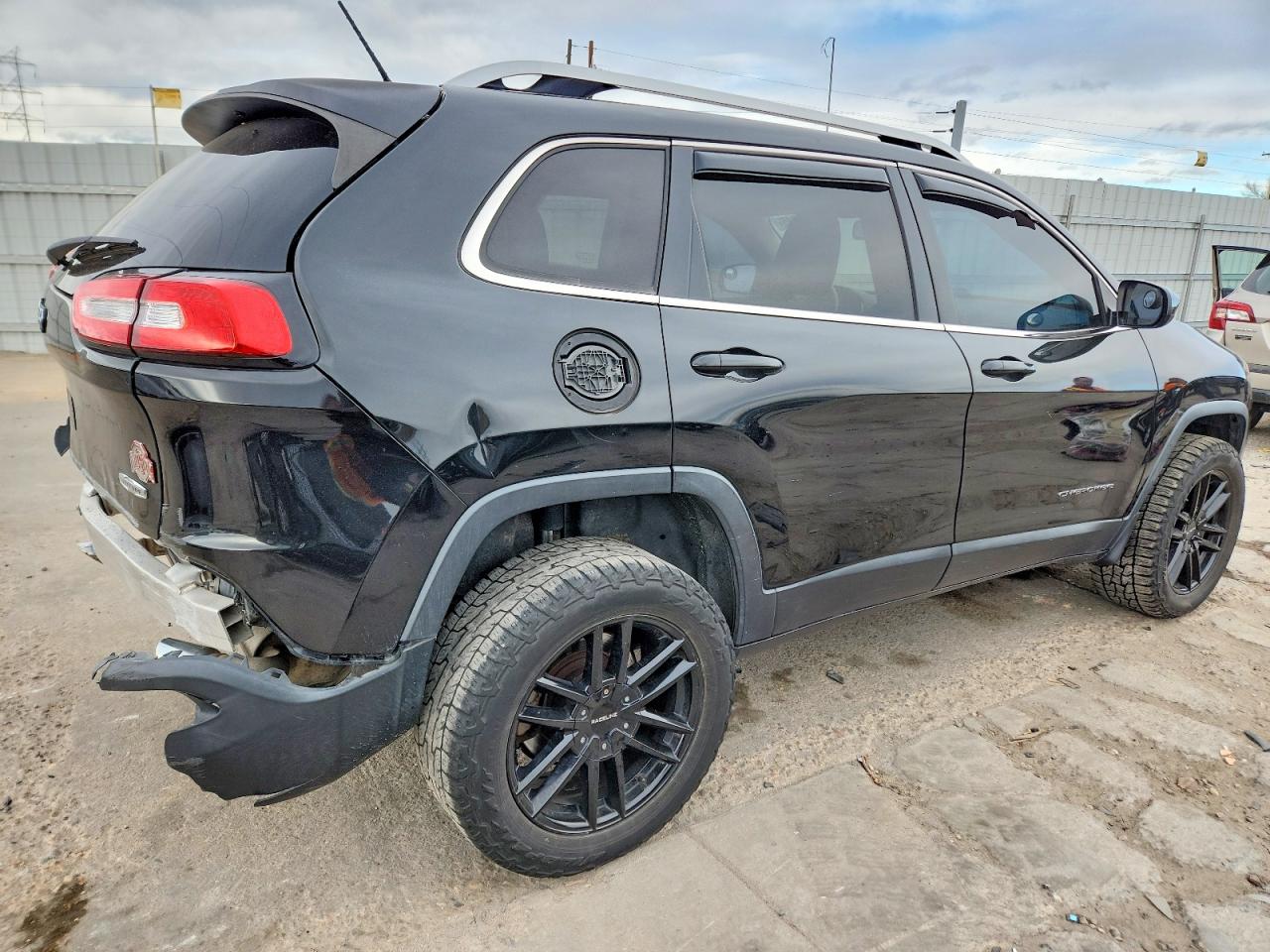 2014 JEEP CHEROKEE LATITUDE photo 3