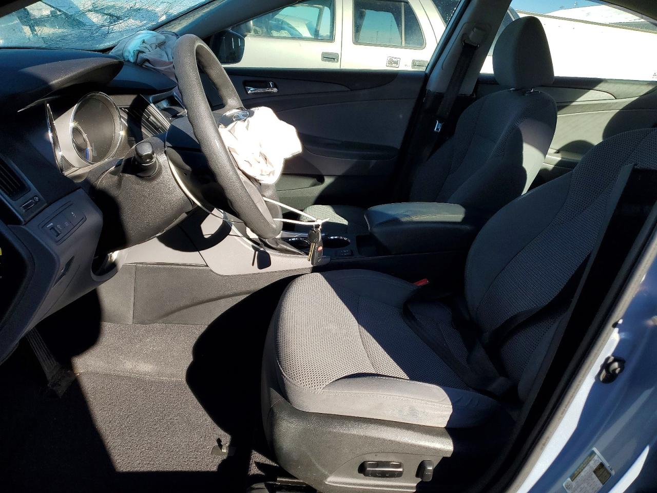 2014 HYUNDAI SONATA GLS photo 13