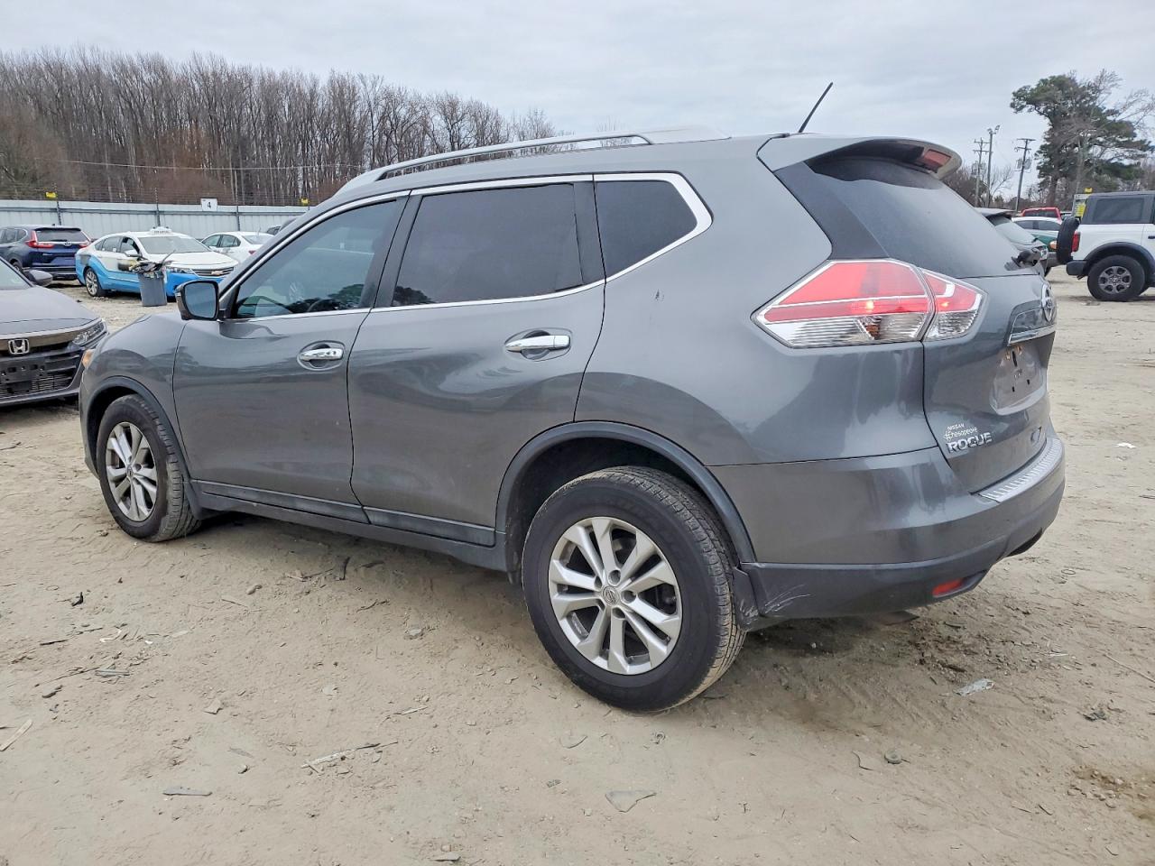 2016 NISSAN ROGUE S photo 2