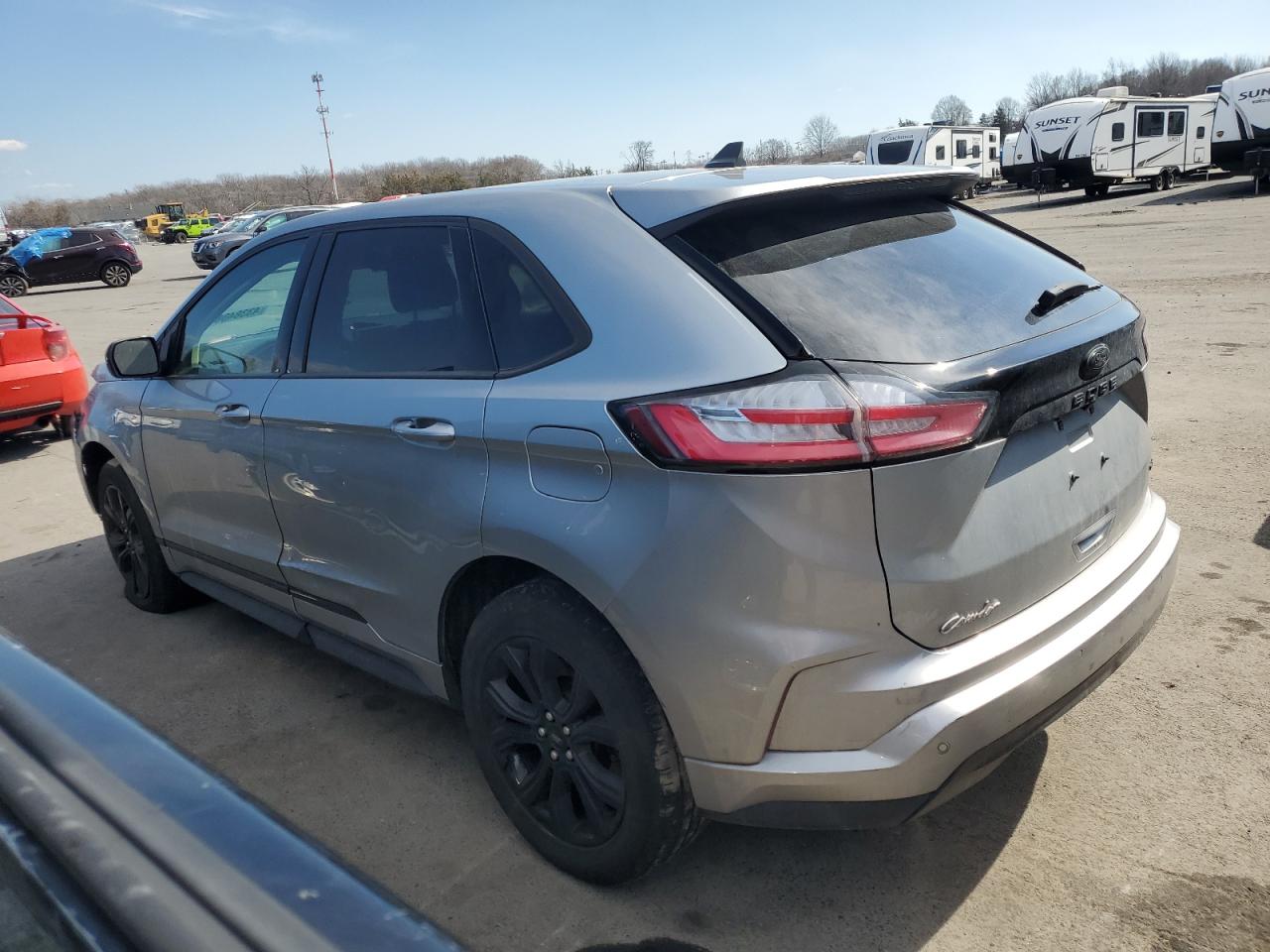 2024 FORD EDGE SE photo 2