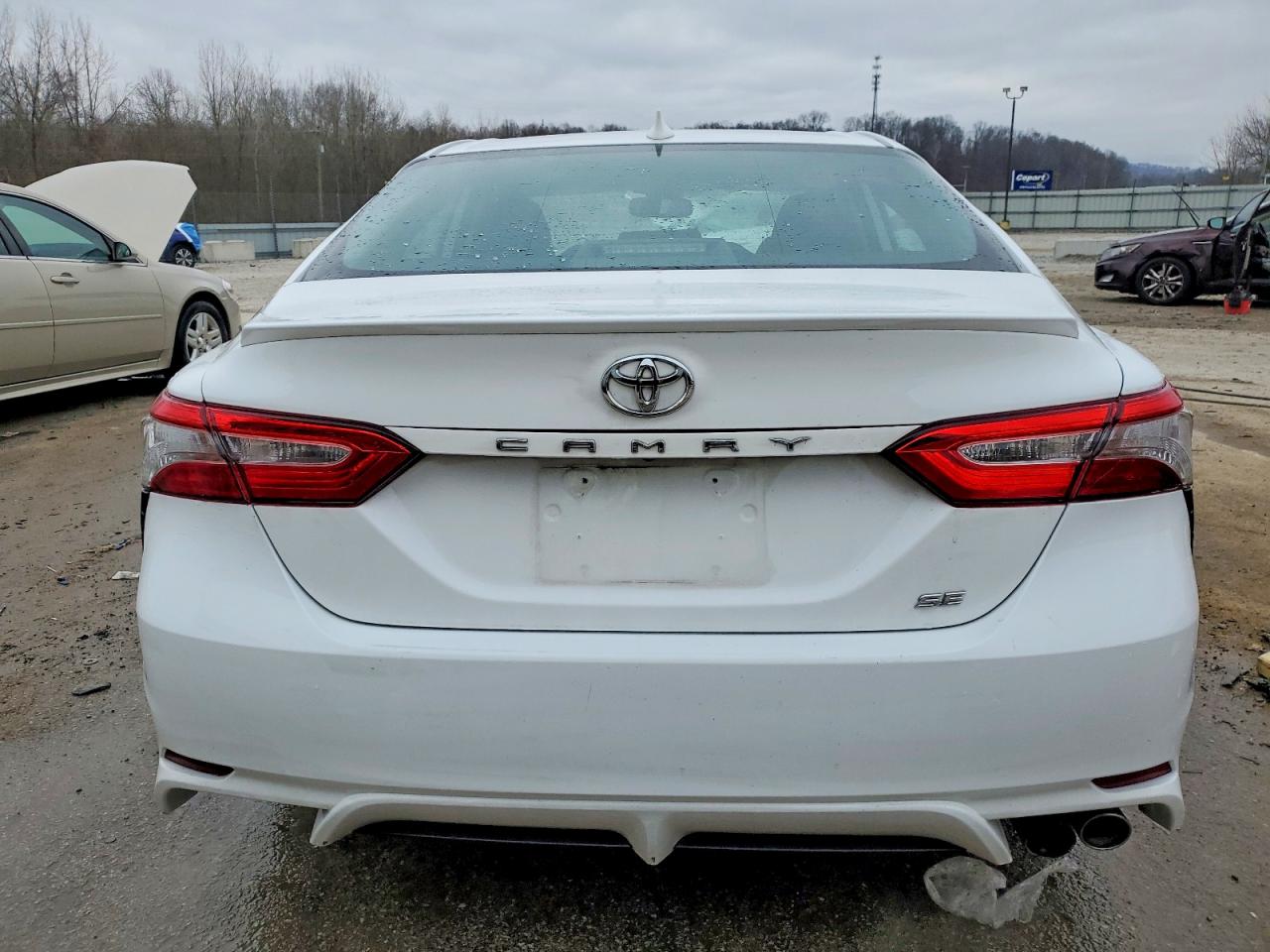 2019 TOYOTA CAMRY L photo 6