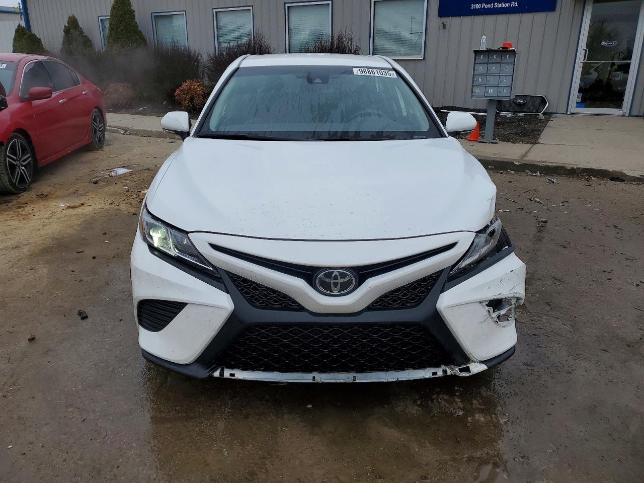 2019 TOYOTA CAMRY L photo 5