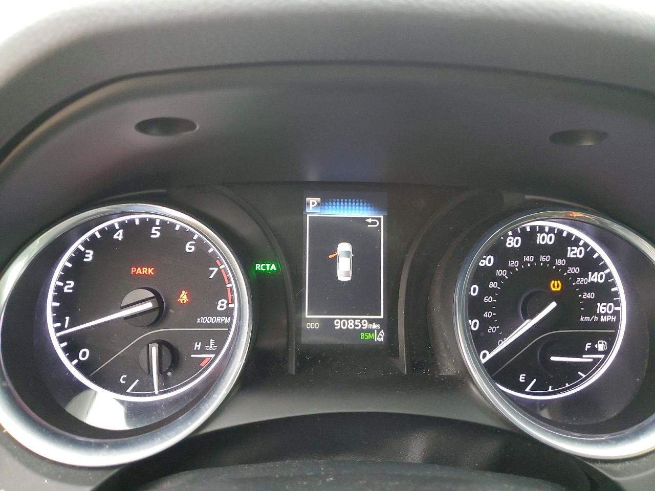 2019 TOYOTA CAMRY L photo 9