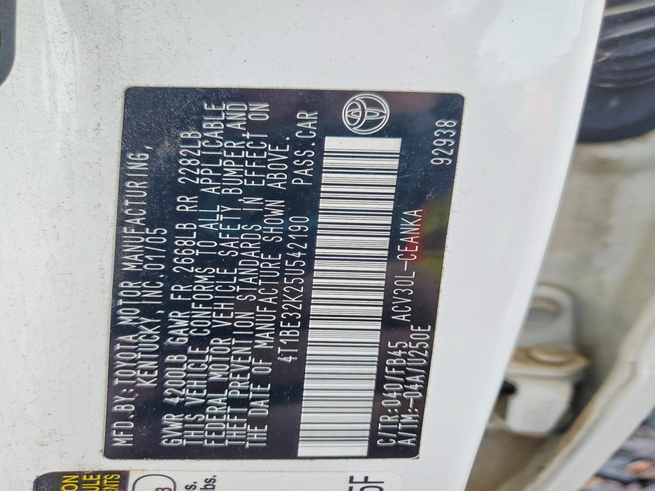2005 TOYOTA CAMRY LE photo 12